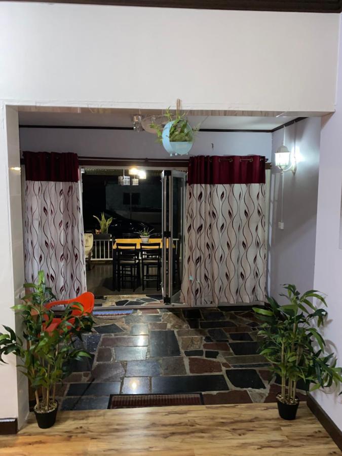 Mer Riviere Self Catering Apartment Beau Vallon  Extérieur photo