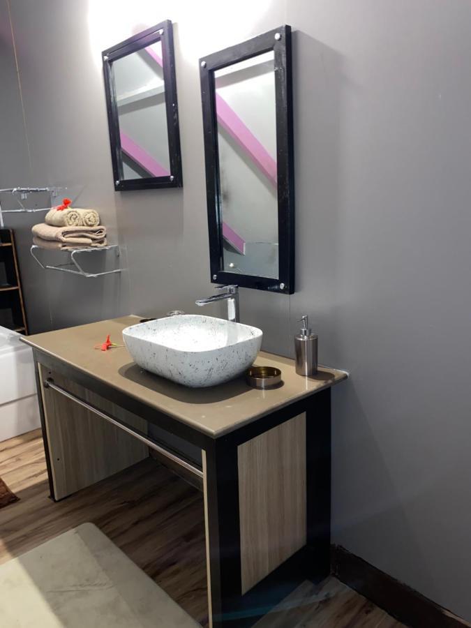 Mer Riviere Self Catering Apartment Beau Vallon  Extérieur photo