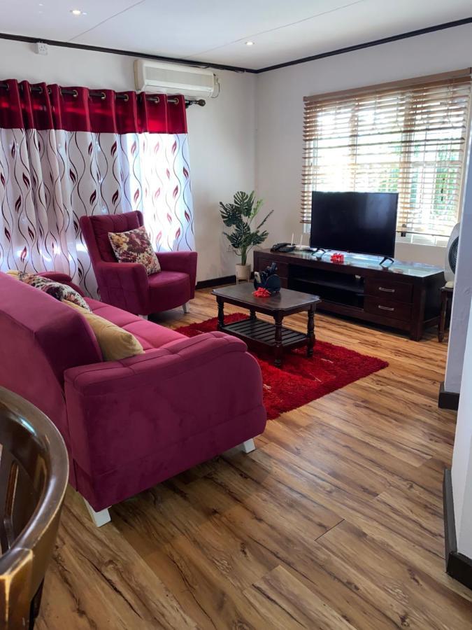 Mer Riviere Self Catering Apartment Beau Vallon  Extérieur photo