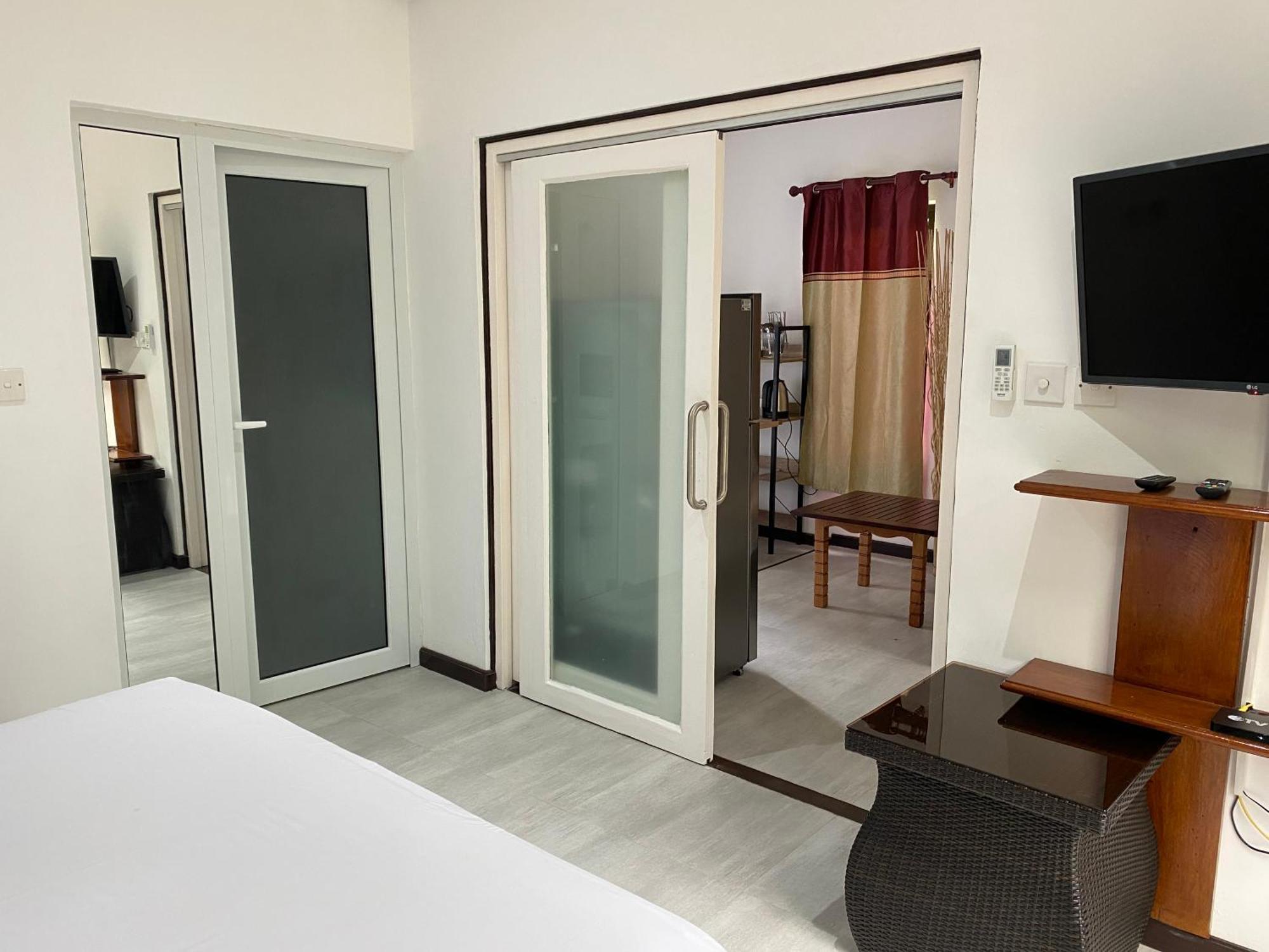 Mer Riviere Self Catering Apartment Beau Vallon  Extérieur photo